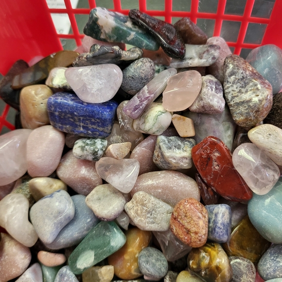 2026 Gemstone grab bags - crystal mystery bag loose mixed tumbled stones lot - Picture 7 of 8
